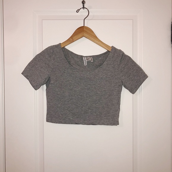 ⭐️Buy 1 get 1 FREE⭐️ NWOT Gray Crop Tshirt - Picture 2 of 4